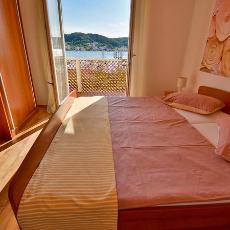Apartmani Jasmina Supetarska Draga Exterior photo