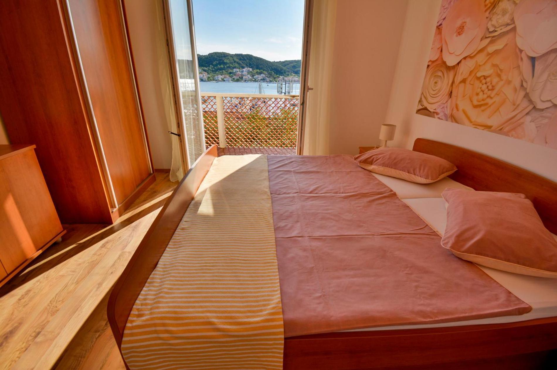 Apartmani Jasmina Supetarska Draga Exterior photo